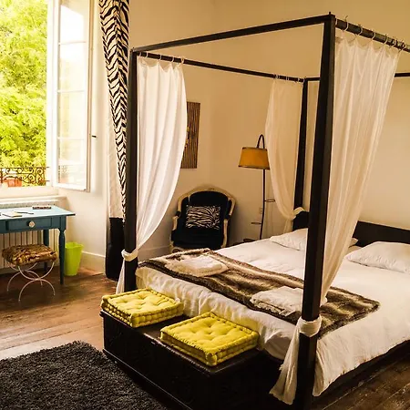 فندق مبيت وإفطار Chateau De Fajac La Selve 4*