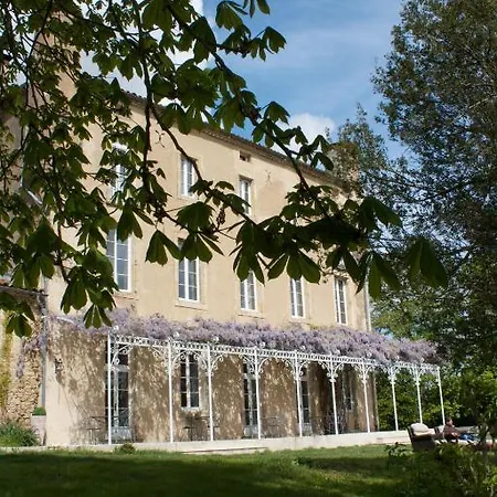 Couette-café Château De Fajac La Selve 3*